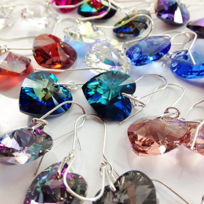 Boucles d'oreilles Cœur orné de Cristaux Swarovski®et montées sur crochets en argent