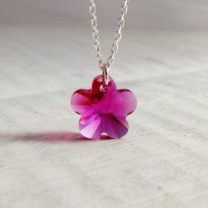 pendentif Fleur 12mm Fuchia en cristal Swarovski monté sur chaine en argent