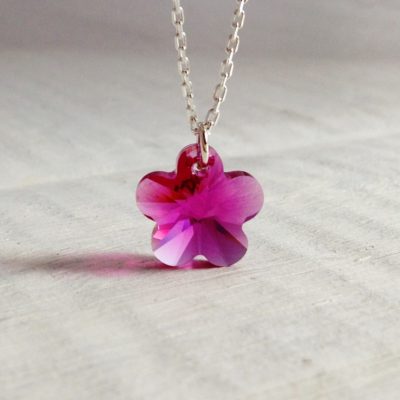 pendentif Fleur 12mm Fuchia en cristal Swarovski monté sur chaine en argent